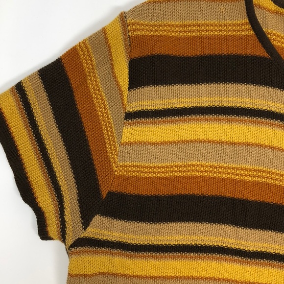 Finity Striped Short Sleeve Sweater Set - Picture 6 of 16